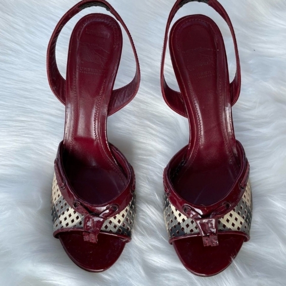 Burberry Nova Check Heels - Picture 1 of 7